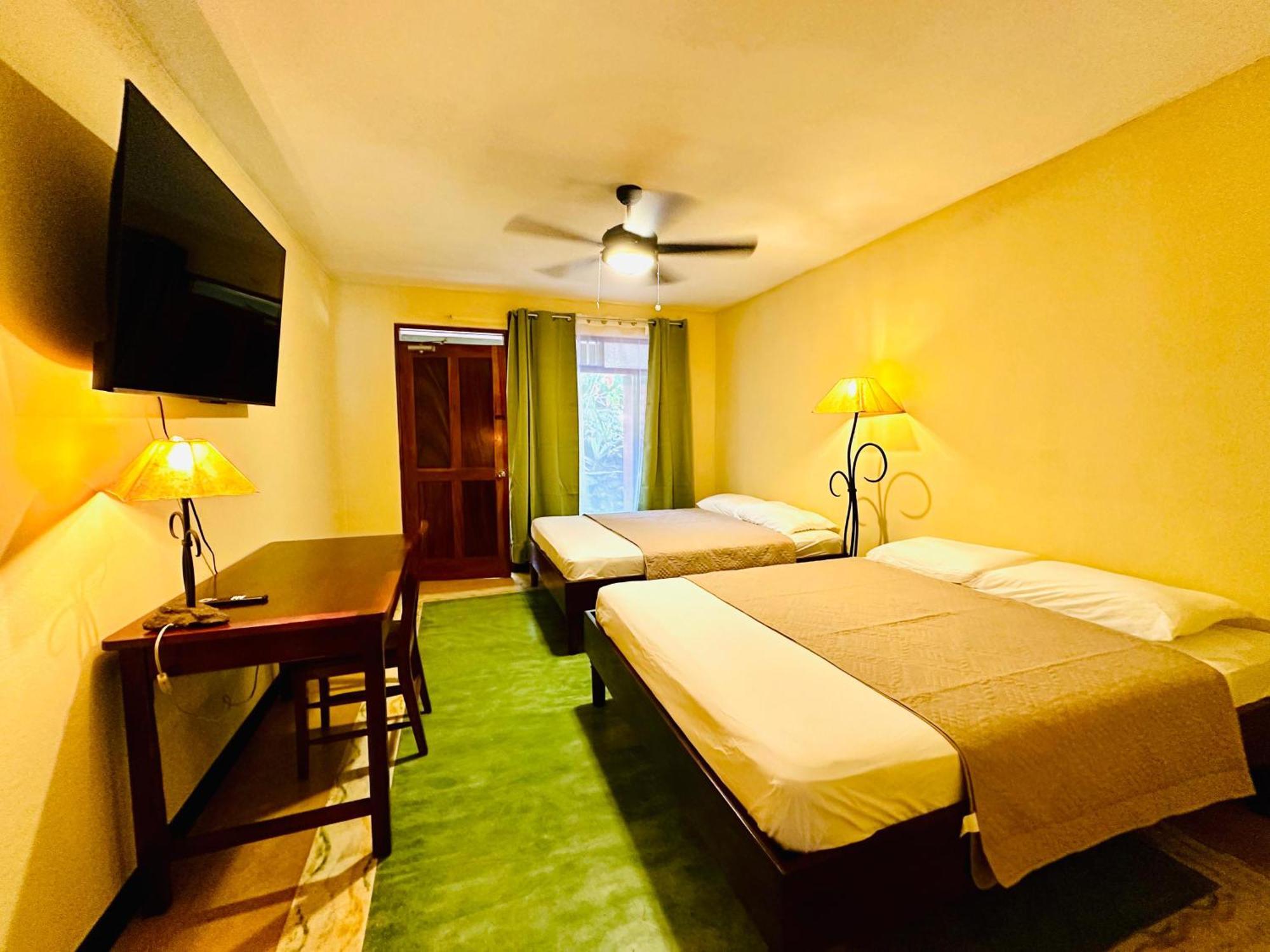 Lake Arenal Brewery & Hotel Tilaran Bagian luar foto