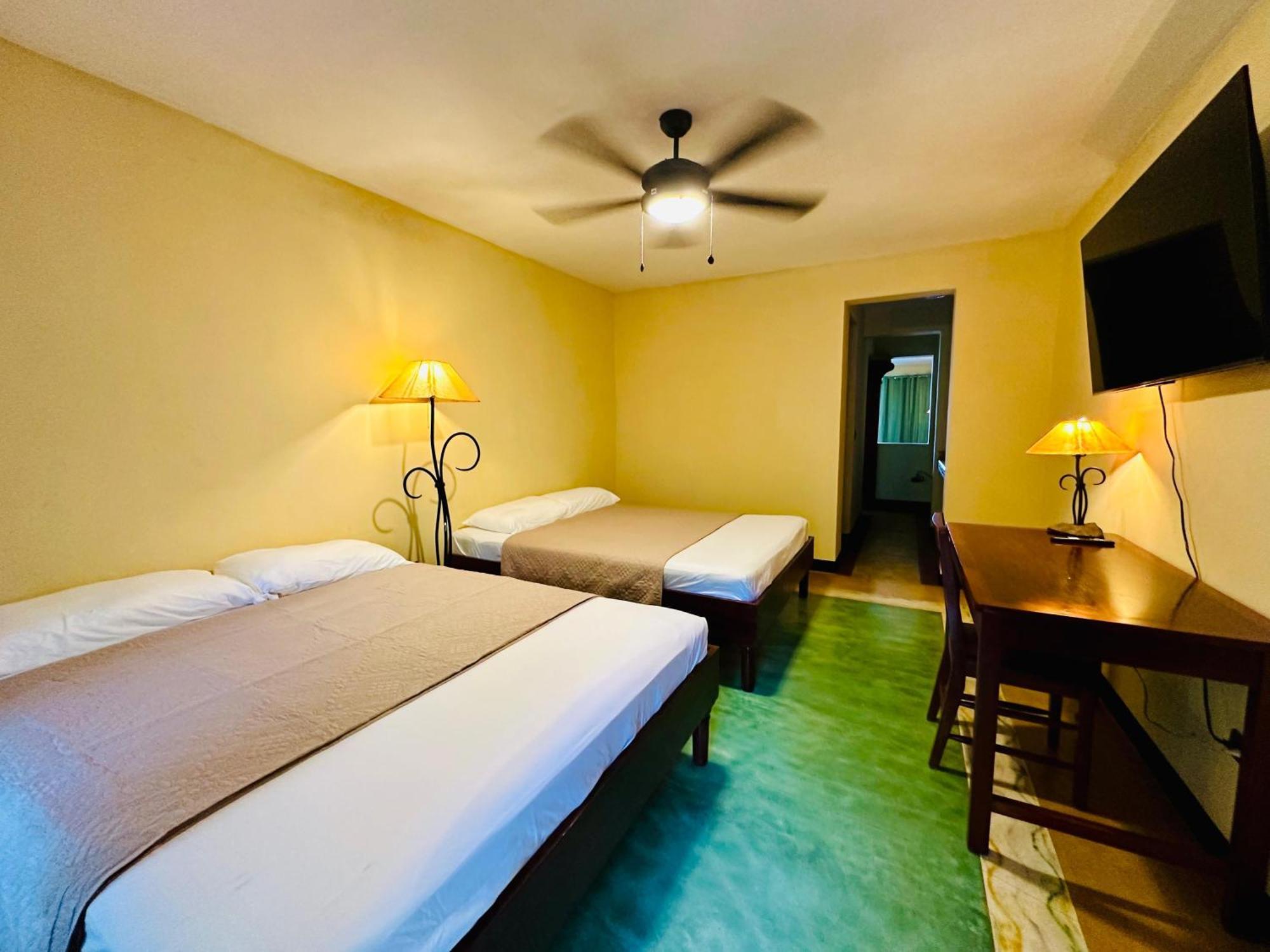 Lake Arenal Brewery & Hotel Tilaran Bagian luar foto