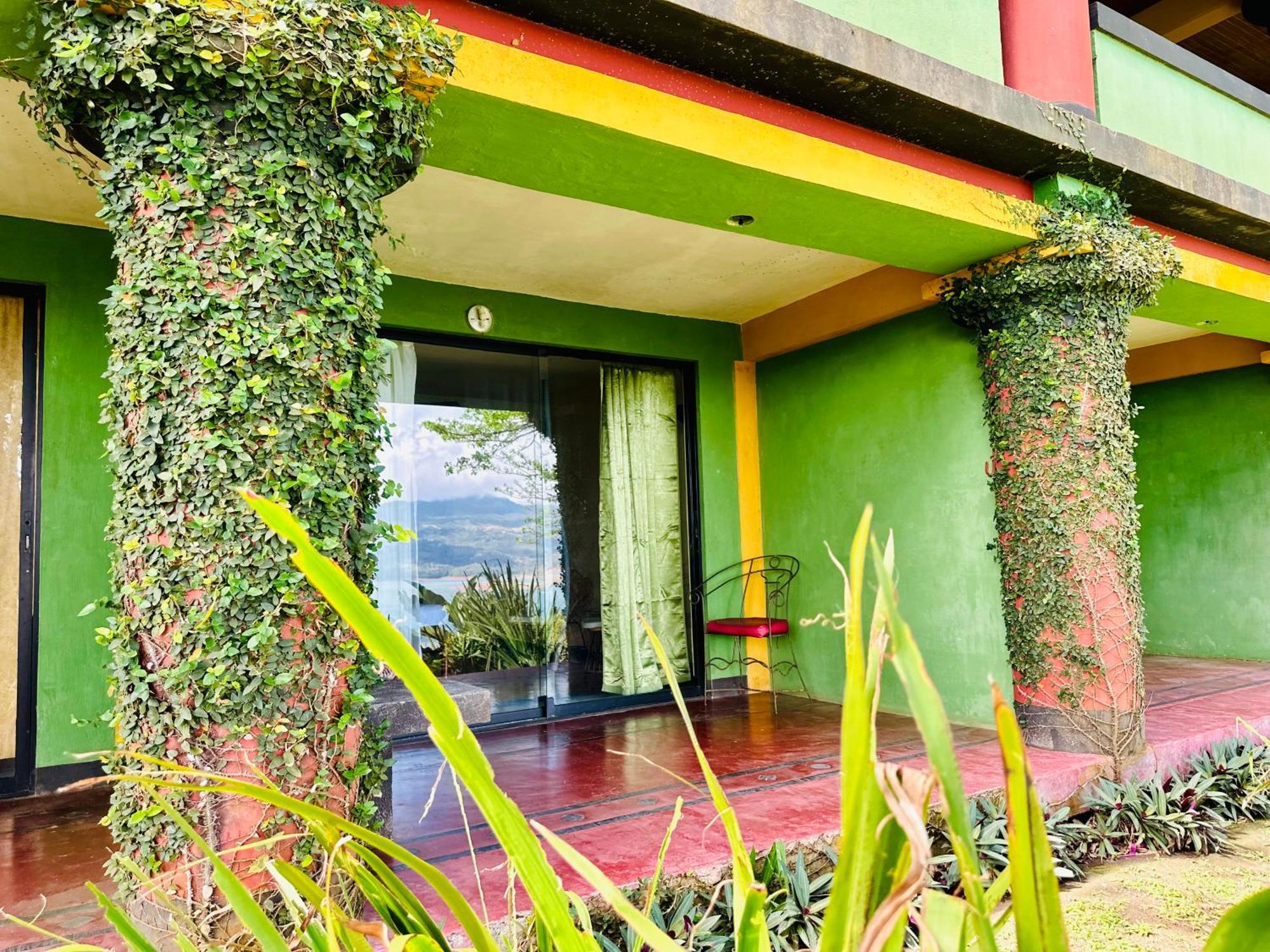 Lake Arenal Brewery & Hotel Tilaran Bagian luar foto