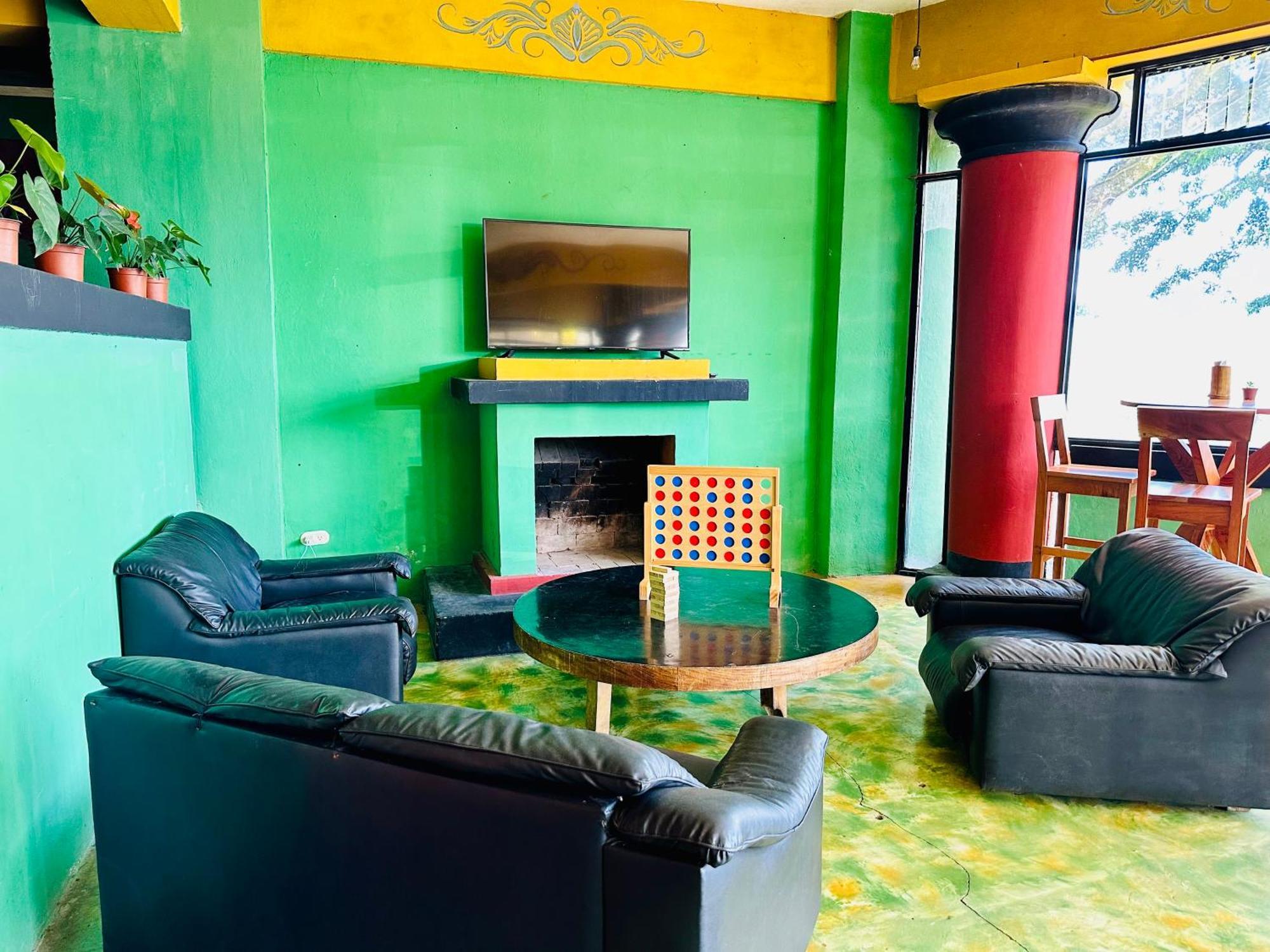 Lake Arenal Brewery & Hotel Tilaran Bagian luar foto